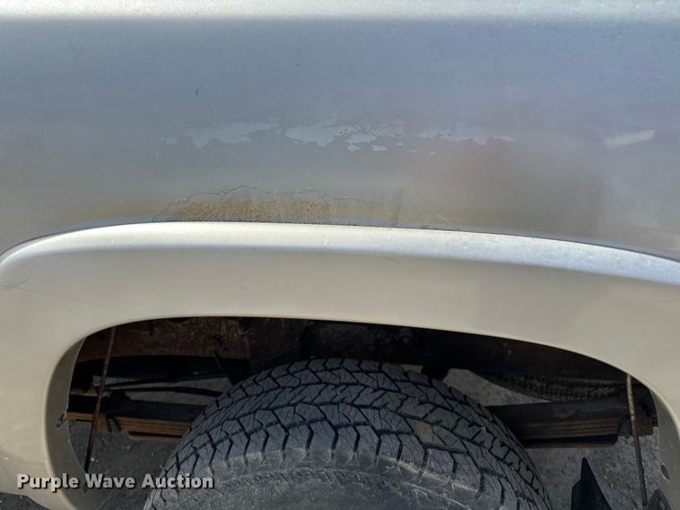 image for item DV0858 2006 Chevrolet Silverado Crew Cab pickup truck