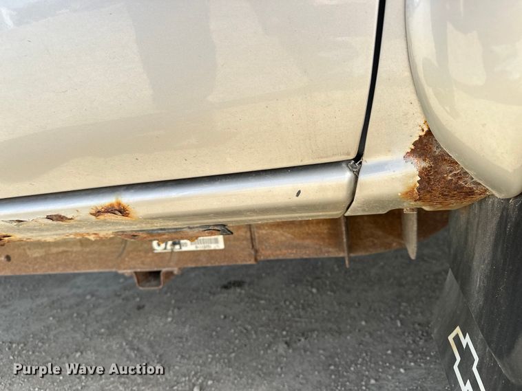 image for item DV0858 2006 Chevrolet Silverado Crew Cab pickup truck