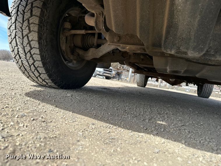 image for item DV0858 2006 Chevrolet Silverado Crew Cab pickup truck