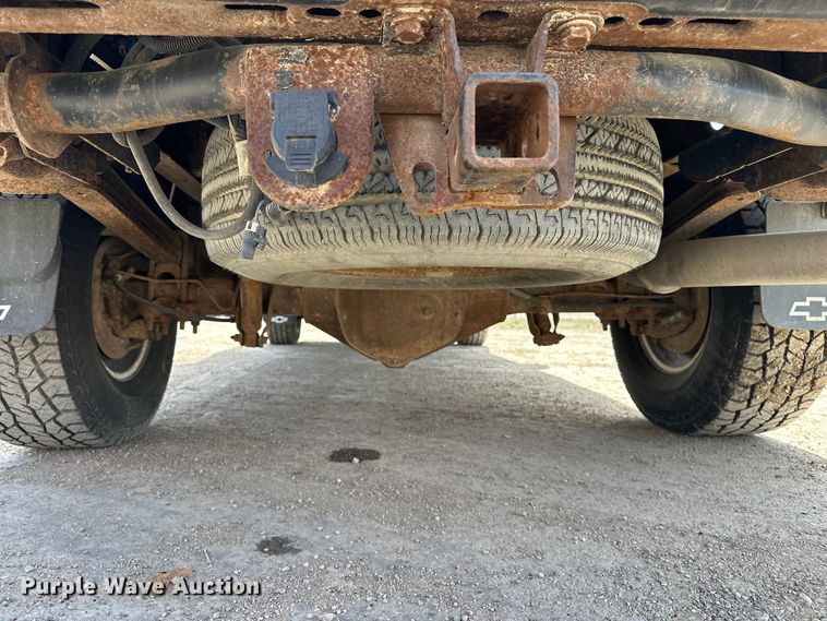 image for item DV0858 2006 Chevrolet Silverado Crew Cab pickup truck