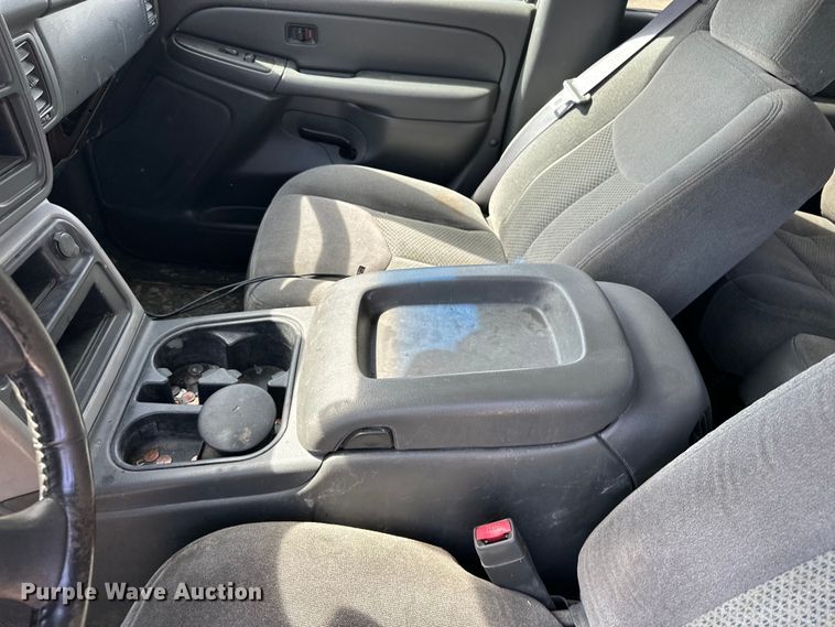 image for item DV0858 2006 Chevrolet Silverado Crew Cab pickup truck