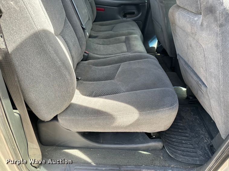 image for item DV0858 2006 Chevrolet Silverado Crew Cab pickup truck