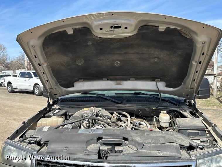 image for item DV0858 2006 Chevrolet Silverado Crew Cab pickup truck