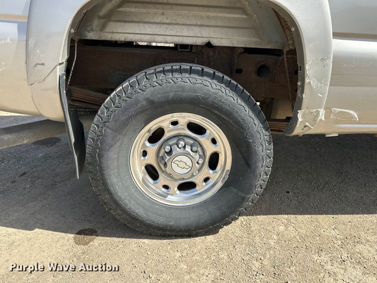 image for item DV0858 2006 Chevrolet Silverado Crew Cab pickup truck