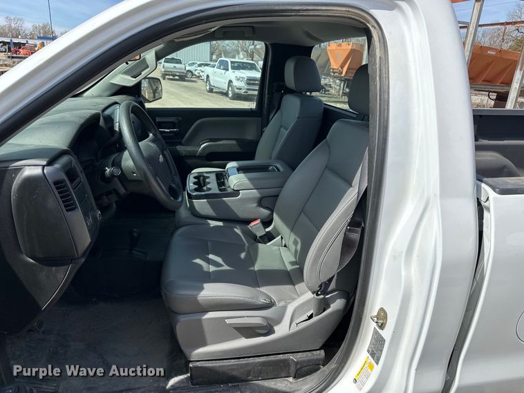 image for item DV0860 2018 Chevrolet Silverado 1500 pickup truck