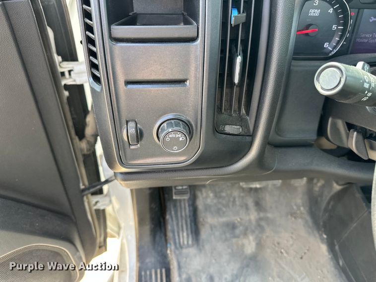 image for item DV0860 2018 Chevrolet Silverado 1500 pickup truck