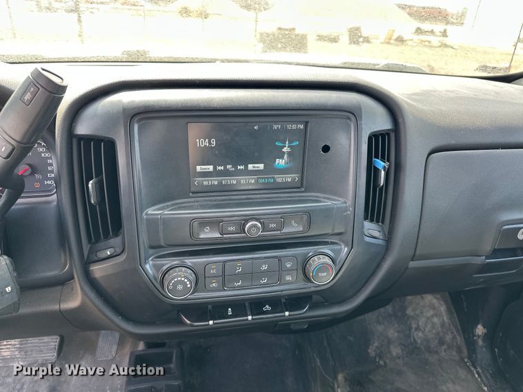 image for item DV0860 2018 Chevrolet Silverado 1500 pickup truck