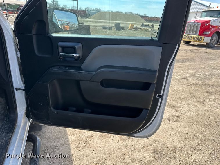 image for item DV0860 2018 Chevrolet Silverado 1500 pickup truck