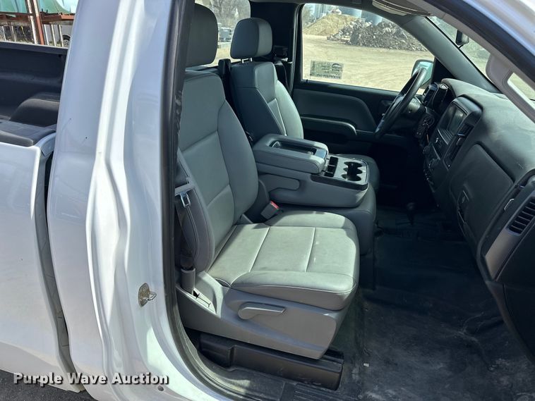 image for item DV0860 2018 Chevrolet Silverado 1500 pickup truck