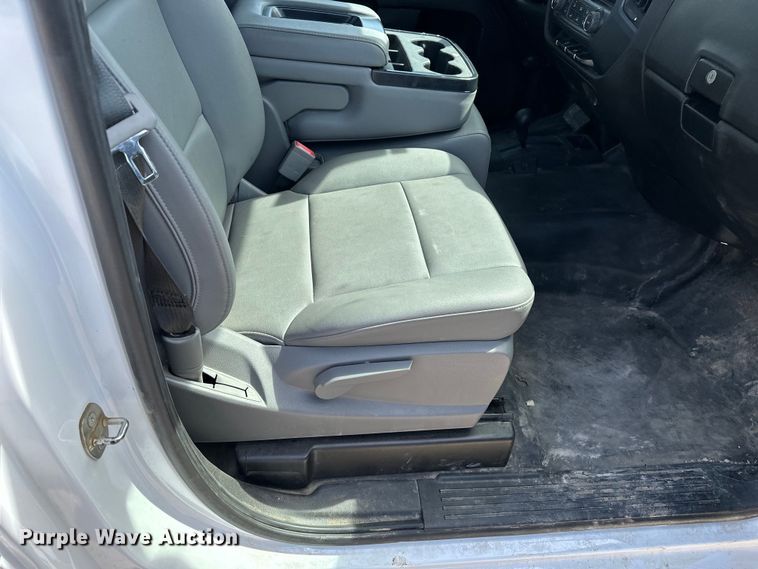 image for item DV0860 2018 Chevrolet Silverado 1500 pickup truck