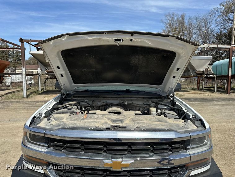 image for item DV0860 2018 Chevrolet Silverado 1500 pickup truck