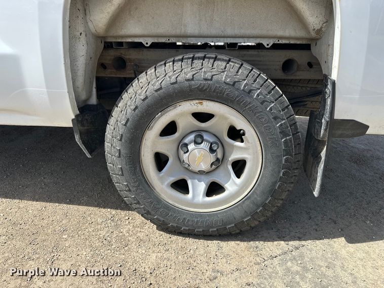 image for item DV0860 2018 Chevrolet Silverado 1500 pickup truck