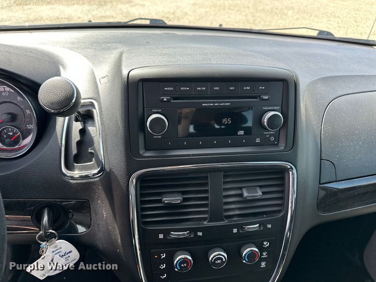 image for item DV0863 2016 Dodge Grand Caravan van