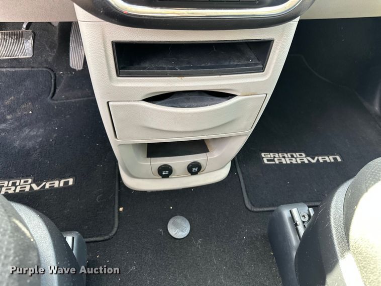 image for item DV0863 2016 Dodge Grand Caravan van