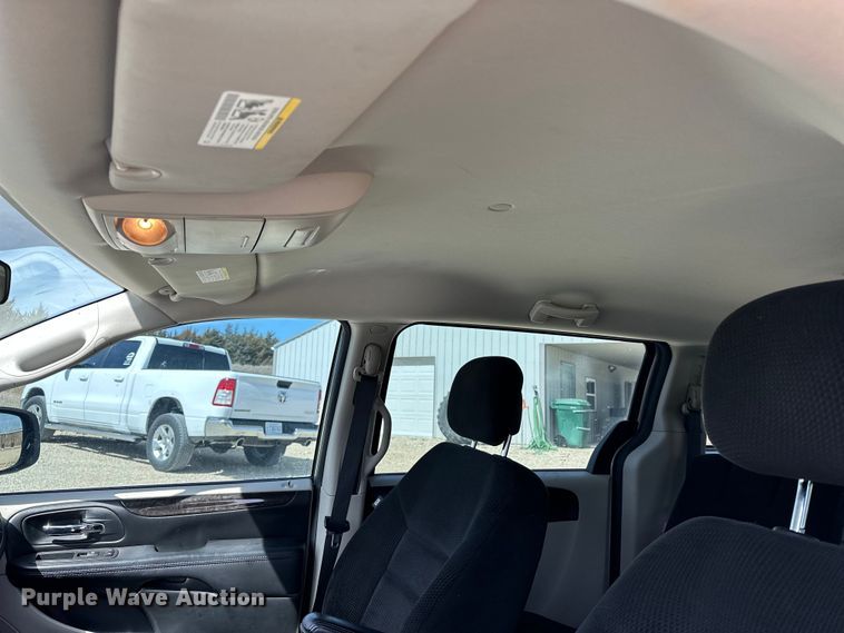 image for item DV0863 2016 Dodge Grand Caravan van