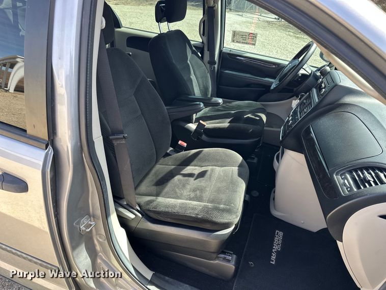 image for item DV0863 2016 Dodge Grand Caravan van