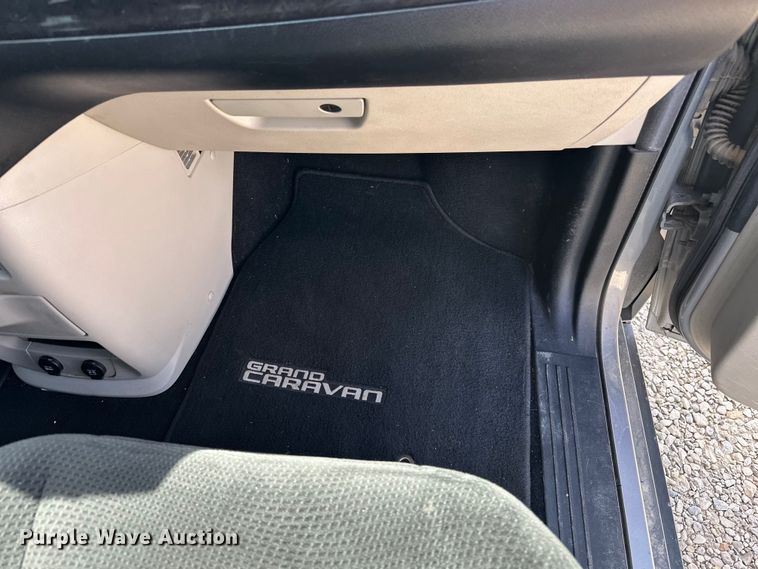 image for item DV0863 2016 Dodge Grand Caravan van