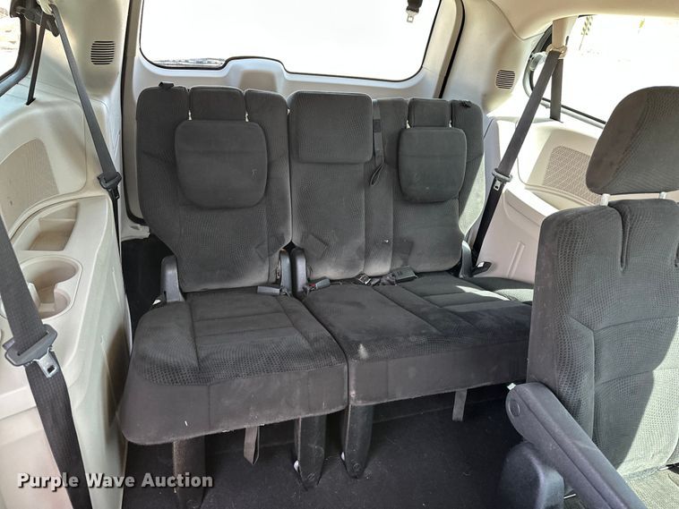 image for item DV0863 2016 Dodge Grand Caravan van