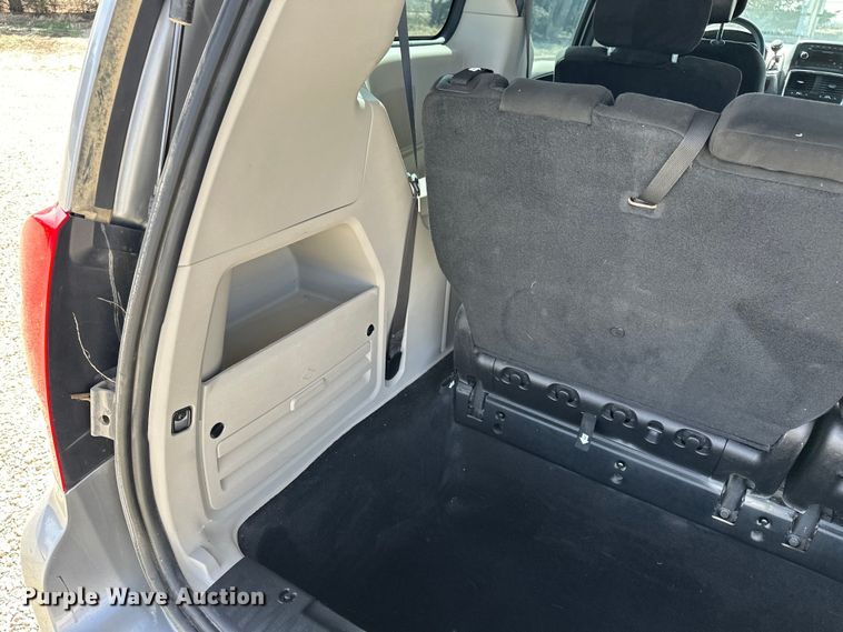 image for item DV0863 2016 Dodge Grand Caravan van