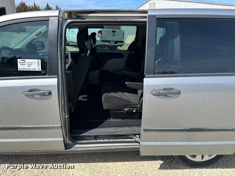 image for item DV0863 2016 Dodge Grand Caravan van