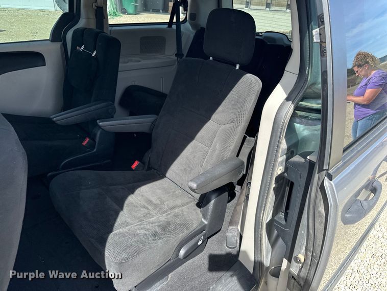 image for item DV0863 2016 Dodge Grand Caravan van