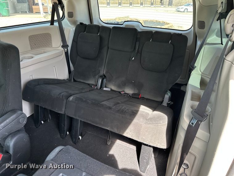 image for item DV0863 2016 Dodge Grand Caravan van