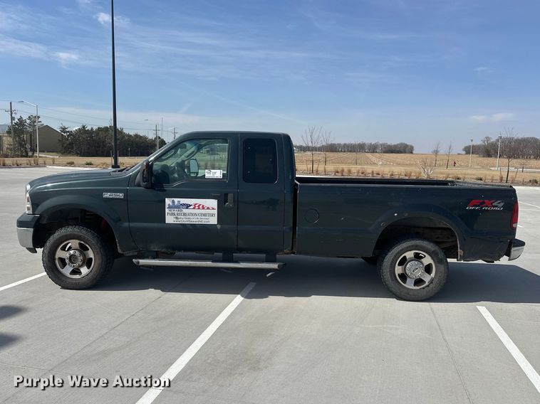 image for item DV0870 2007 Ford F250 Super Duty Ext. Cab pickup truck