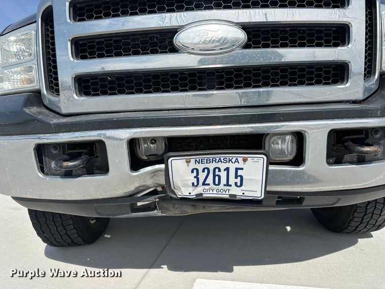 image for item DV0870 2007 Ford F250 Super Duty Ext. Cab pickup truck