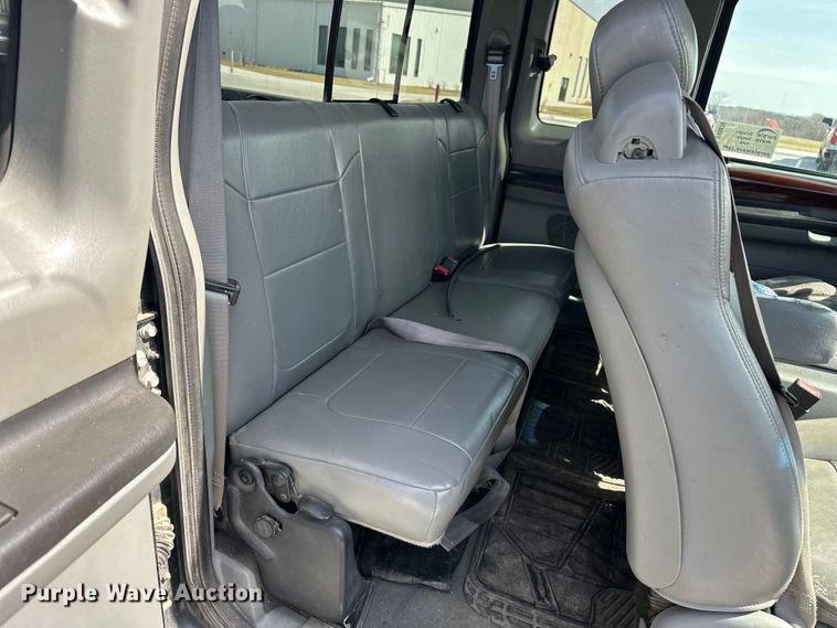 image for item DV0870 2007 Ford F250 Super Duty Ext. Cab pickup truck