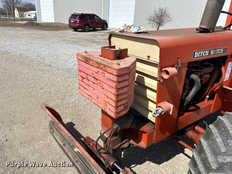 image for item DV0871 1978 Ditch Witch R40 trencher