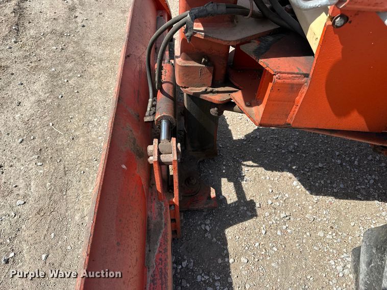 image for item DV0871 1978 Ditch Witch R40 trencher