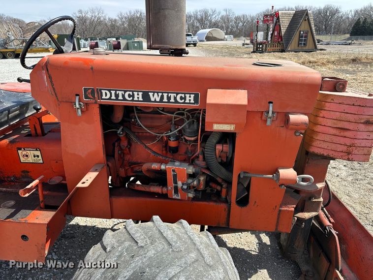 image for item DV0871 1978 Ditch Witch R40 trencher