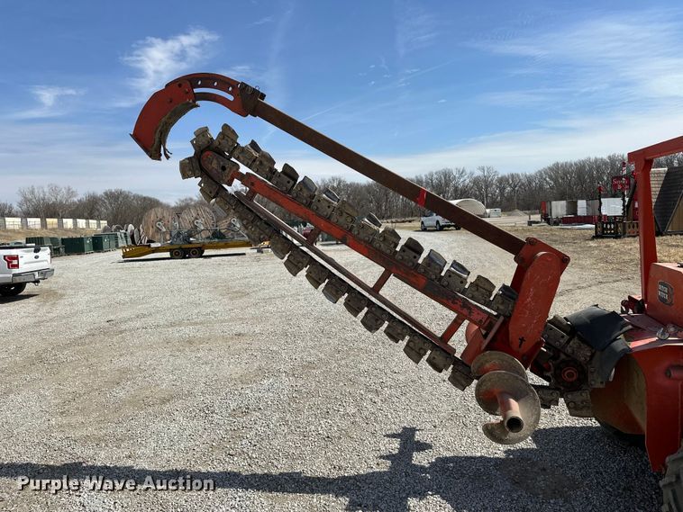 image for item DV0871 1978 Ditch Witch R40 trencher