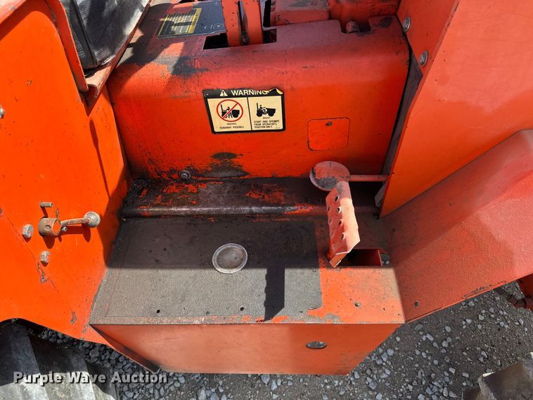 image for item DV0871 1978 Ditch Witch R40 trencher