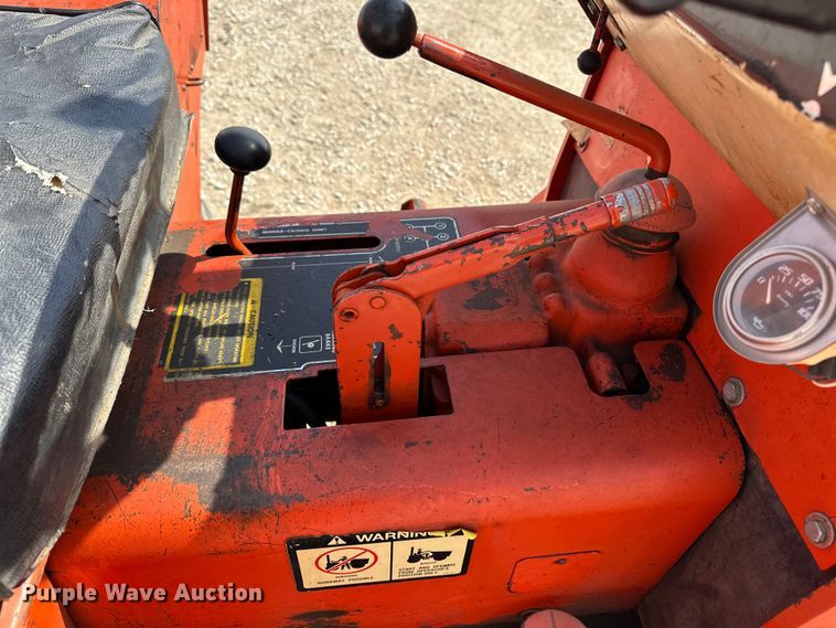 image for item DV0871 1978 Ditch Witch R40 trencher