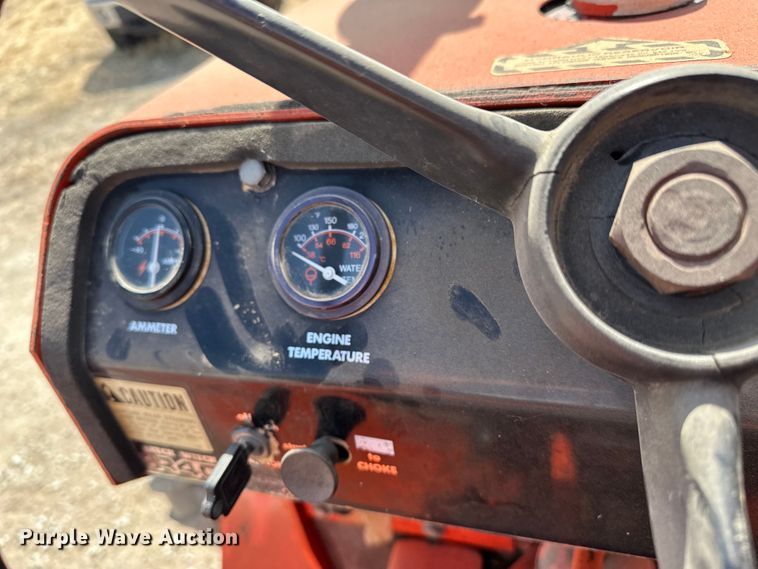 image for item DV0871 1978 Ditch Witch R40 trencher