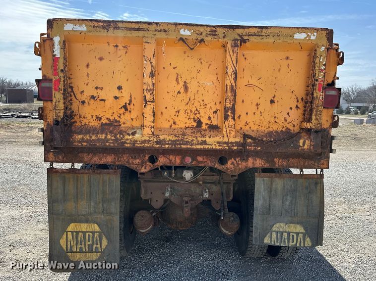 image for item DV0872 2000 GMC C8500 dump truck