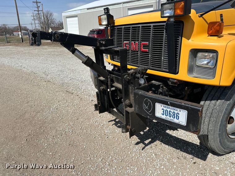 image for item DV0872 2000 GMC C8500 dump truck