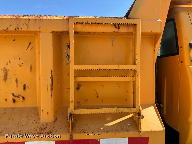 image for item DV0872 2000 GMC C8500 dump truck