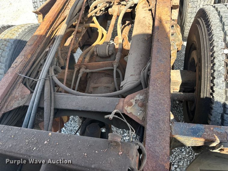 image for item DV0872 2000 GMC C8500 dump truck