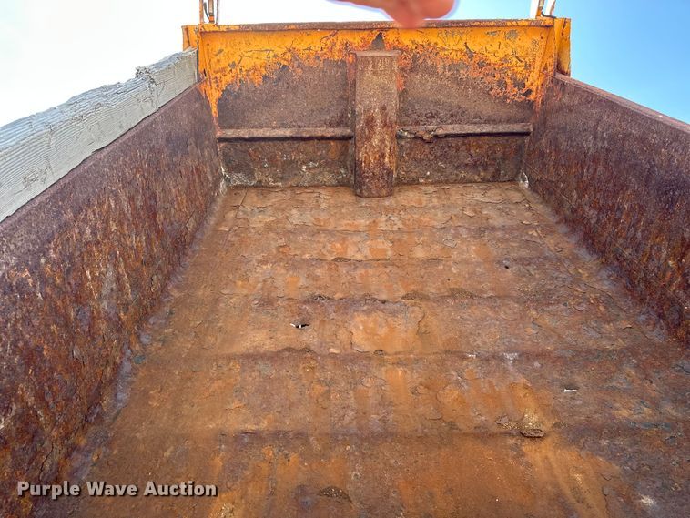 image for item DV0872 2000 GMC C8500 dump truck