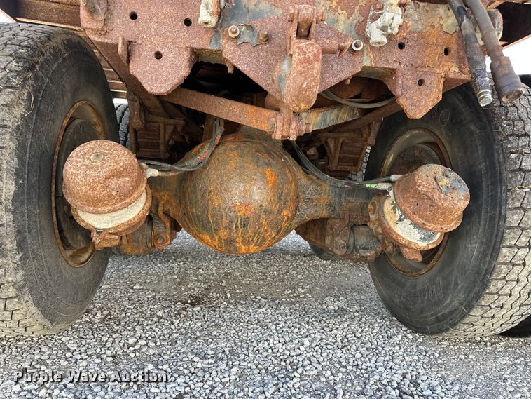 image for item DV0872 2000 GMC C8500 dump truck