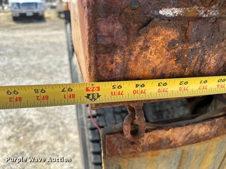 image for item DV0872 2000 GMC C8500 dump truck