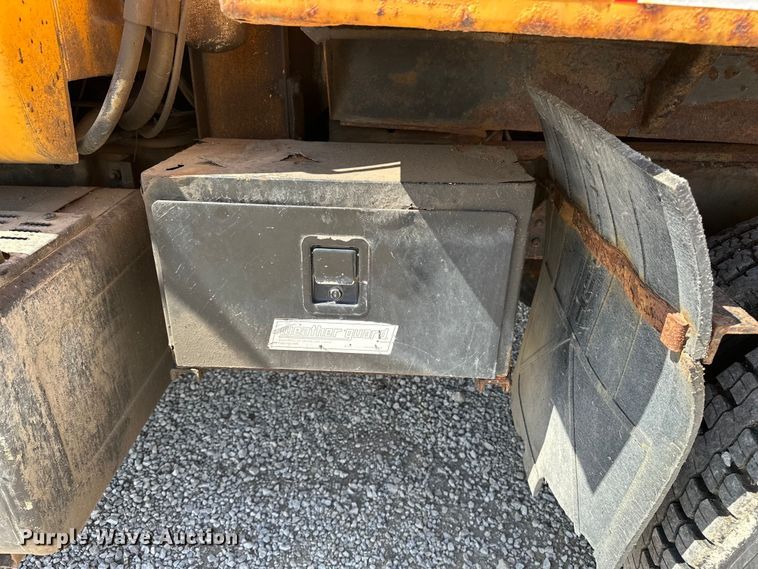 image for item DV0872 2000 GMC C8500 dump truck