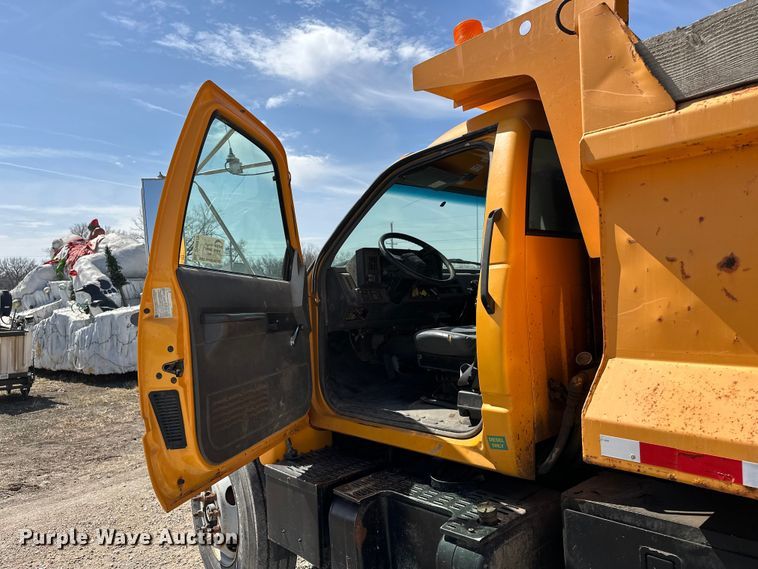 image for item DV0872 2000 GMC C8500 dump truck