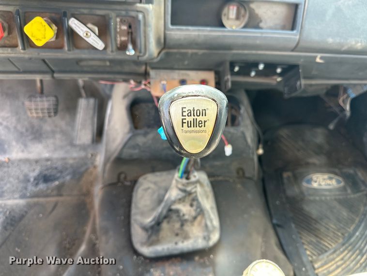 image for item DV0872 2000 GMC C8500 dump truck