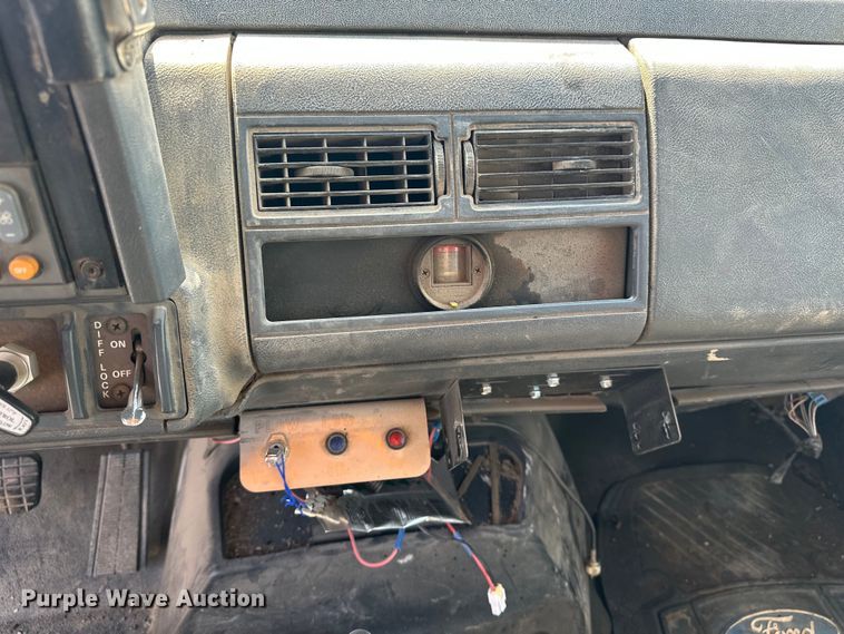 image for item DV0872 2000 GMC C8500 dump truck