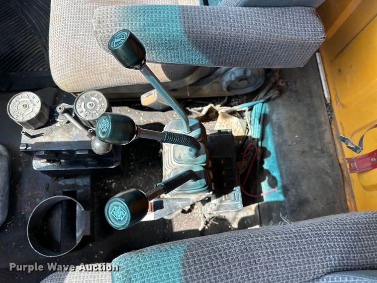 image for item DV0872 2000 GMC C8500 dump truck