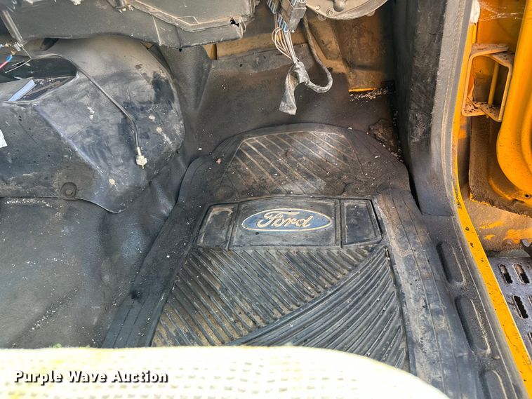 image for item DV0872 2000 GMC C8500 dump truck