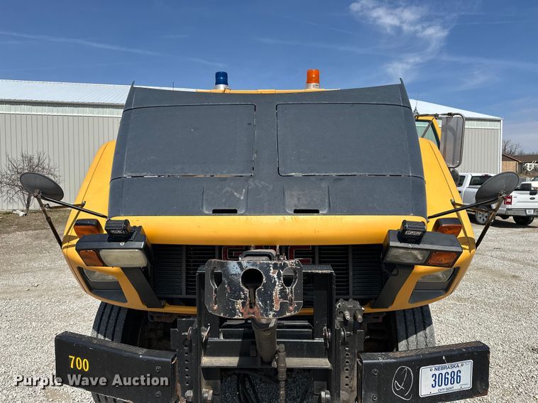 image for item DV0872 2000 GMC C8500 dump truck